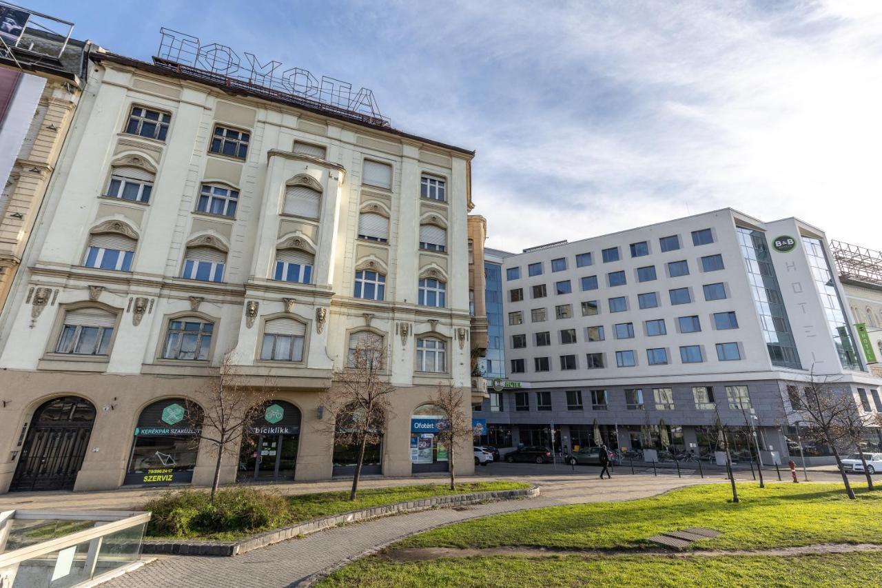 Wiky'S Apartman With 3Bathrooms Будапеща Екстериор снимка