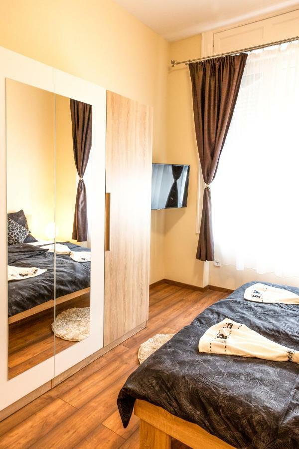 Wiky'S Apartman With 3Bathrooms Будапеща Екстериор снимка